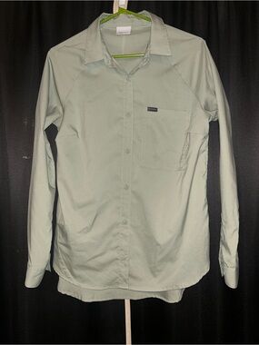 Columbia Sage Green Outdoor Button-Up Shirt